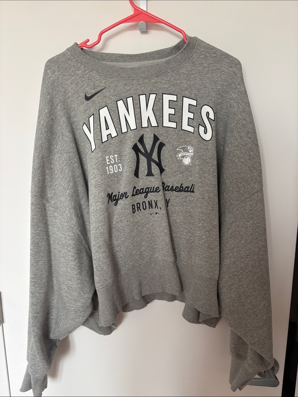 NWOT Nike Gray Yankees Crewneck Sweatshirt